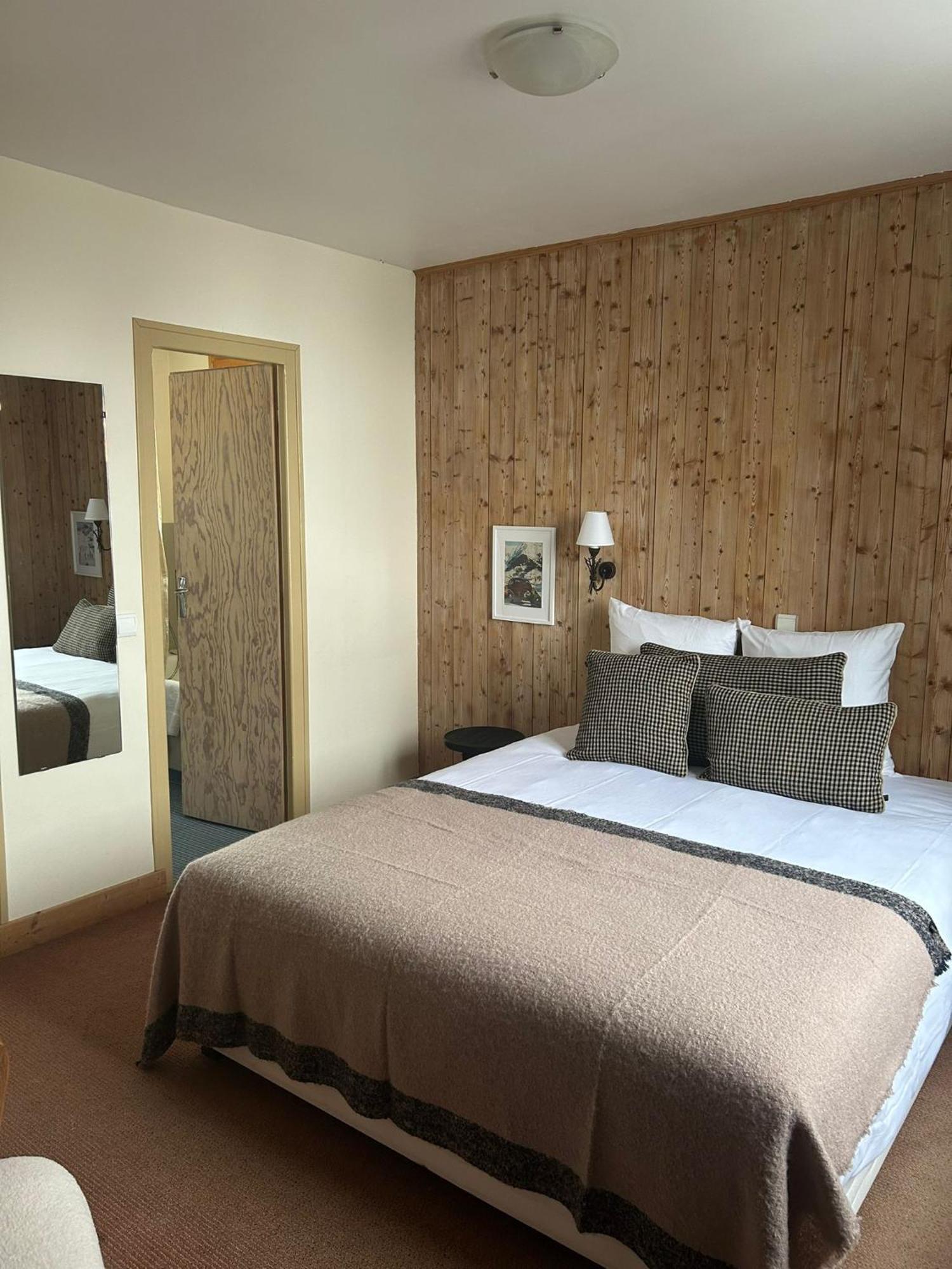 Hotel Le Caprice Des Neiges コンブルー エクステリア 写真