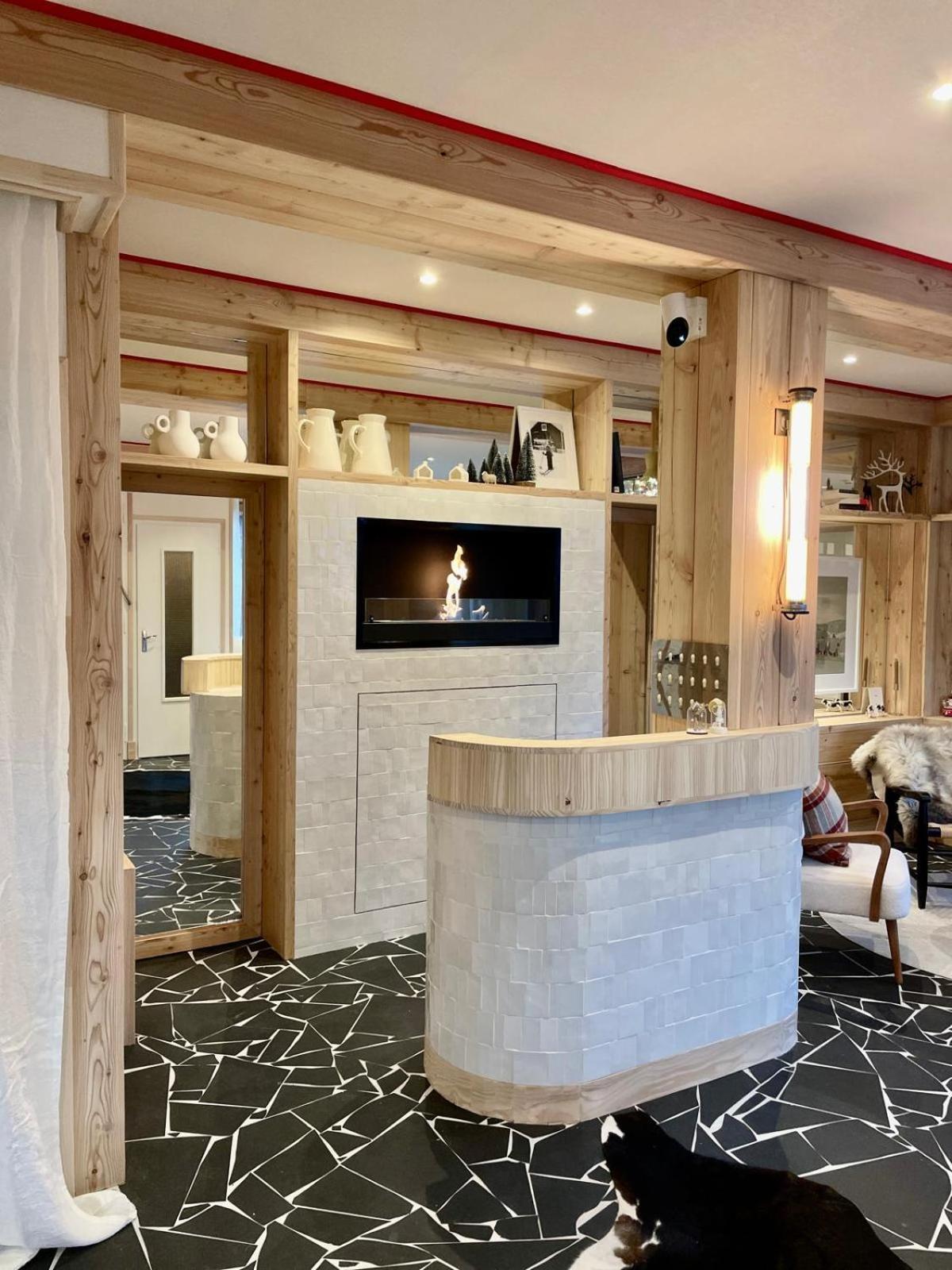 Hotel Le Caprice Des Neiges コンブルー エクステリア 写真