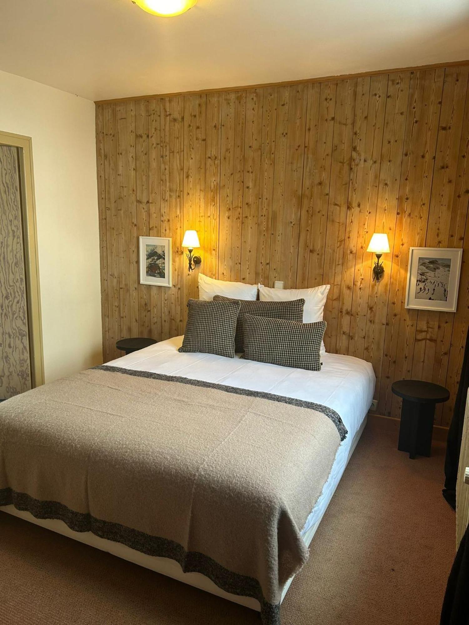 Hotel Le Caprice Des Neiges コンブルー エクステリア 写真