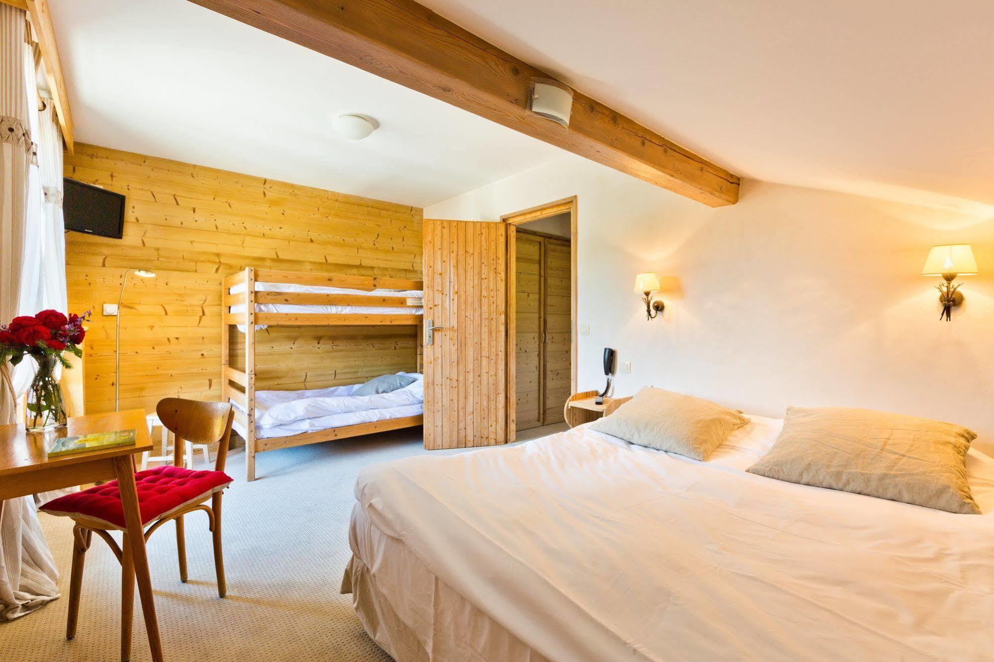 Hotel Le Caprice Des Neiges コンブルー エクステリア 写真